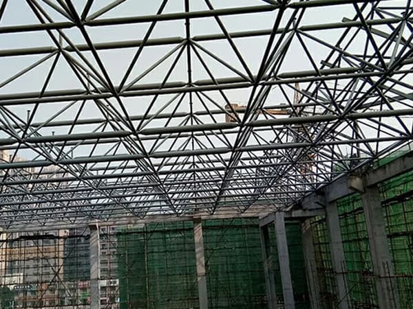 辽阳螺栓球网架工程报价